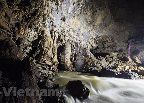 Khám phá vẻ đẹp kỳ thú của hang Tiên - "thiên đường vô danh"