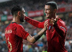 Ronaldo &#8220;xa mặt cách lòng&#8221; vẫn ngầm giúp MU: Quân sư mua &#8220;bom tấn&#8221;