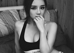 Sợ Corona nhưng lên máy bay vẫn khoe da hở bạo, hotgirl ngủ gật bị dân mạng mỉa mai