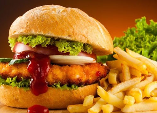 Cách làm bánh hamburger gà ngon tuyệt cho bữa ăn nhanh