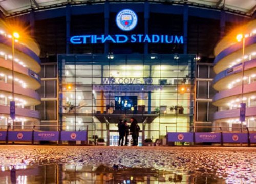 Cơn bão khiến trận đấu của Man City bị hoãn kinh khủng tới mức nào?