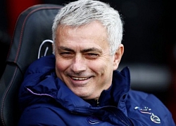 HLV Mourinho chọc giận cổ động viên MU