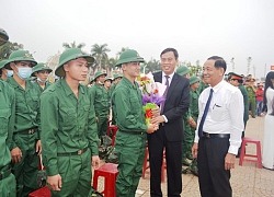 Hơn 1000 thanh niên Quảng Trị nô nức lên đường tòng quân