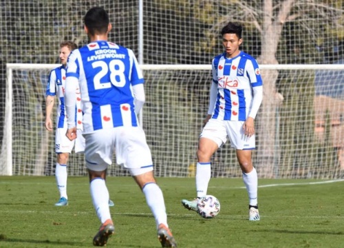 Văn Hậu đá chính trận Jong Heerenveen gặp Go Ahead Eagles