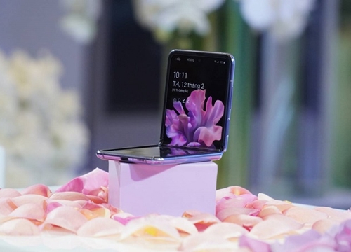 Hiệu ứng Galaxy Z Flip - cú đạp vào bức tường smartphone cũ kỹ