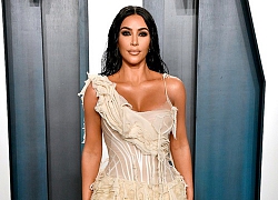 Kim Kardashian: Ham diện đầm siết chặt đến mức không thể ngồi hay đi lại như bình thường, nhìn thôi cũng thấy khó thở