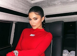 Kylie Jenner, Ngọc Trinh khoe vóc dáng tuyệt mỹ với bodysuit rực rỡ ngày Valentine