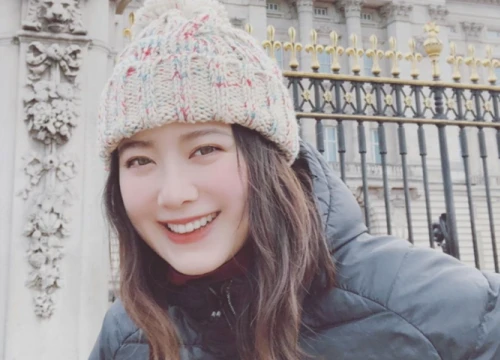 Sau lùm xùm kéo dài hơn 6 tháng với chồng cũ, Goo Hye Sun đăng ảnh rạng rỡ tại Anh