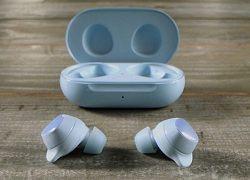 So sánh Samsung Galaxy Buds và Samsung Galaxy Buds plus: đâu là điểm khác biệt?