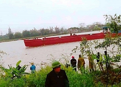 Tàu cát đâm chìm thuyền trên sông Đáy, một người mất tích