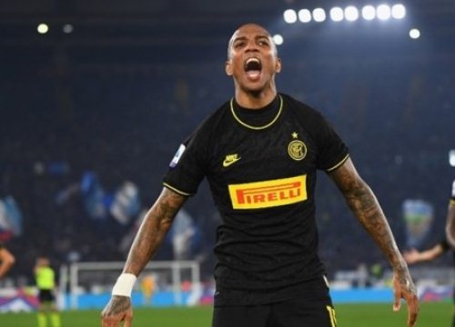 Ashley Young nói gì sau khi đi vào lịch sử Inter Milan?