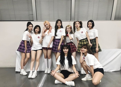 Giữa loạt sự kiện Kpop bị trì hoãn vì virus corona, riêng Twice vẫn tiếp tục thực hiện concert encore tại Seoul