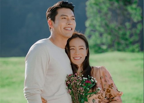 Hyun Bin và Son Ye Jin tình bể tình trong loạt ảnh hậu trường