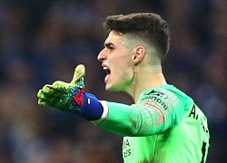 Kepa đá chính, Man United chưa ra sân đã có 3 điểm