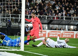 PSG bị cầm hòa theo kịch bản khó tin