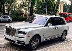 Siêu xe sang Rolls-Royce Cullinan đi chưa đầy một năm bán lại giá chỉ bằng một nửa