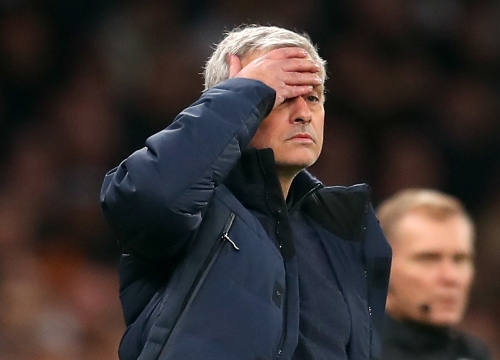 Tottenham thắng may mắn, Mourinho tiếp tục 'cà khịa' Man Utd