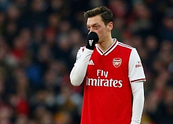 Arsenal bất ngờ mất Ozil khi làm khách tới Olympiacos