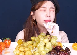 Hiếm hoi lắm mới thấy Ssoyoung thôi mukbang "những con bơi dưới nước" nhưng người xem lại hụt hẫng vì cho rằng clip lần này quá nhàm chán