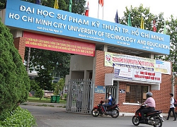 Nghỉ học tránh Covid-19: Giảng viên không dạy trực tuyến bị cắt thu nhập tăng thêm