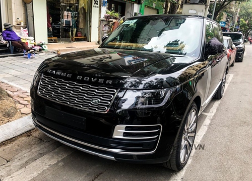 Range Rover LWB SVAutobiography 2019 khoe dáng giữa phố phường Hà Nội