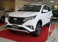 Toyota Rush giảm giá 30 triệu đồng - Đòn cứu vớt doanh số trước Mitsubishi Xpander