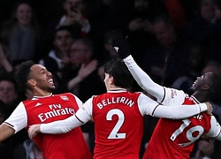 Arsenal 3-2 Everton: Cú đúp của Aubameyang