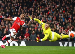 Đặt lòng mẫu mực, Aubameyang được ví như Henry