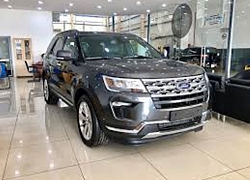 Ford Explorer giảm sâu gần 300 triệu ở nhiều đại lý - Giá bán chạm đáy mới, lần đầu dưới 2 tỷ đồng