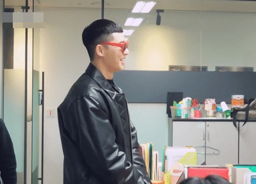 Hậu trường Tầng Lớp Itaewon: "Chủ quán nhậu" Park Seo Joon âm mưu đổi sang nghề quay phim nhưng không thành