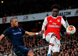 Họa vô đơn chí, Arsenal tìm thấy hậu vệ trái trong mơ