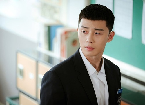 Mái tóc húi cua của Park Seo Joon gây sốt