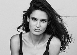 Siêu mẫu Ý Bianca Balti diện nội y tôn đường cong hấp dẫn