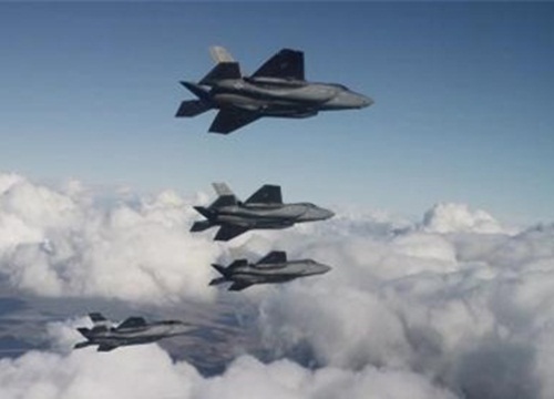 150 người phục vụ 4 chiếc F-35 Na Uy bay sát Nga