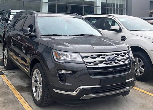 Ford Explorer hạ giá gần 270 triệu đồng