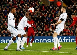 Hay lại còn hên, Liverpool ngược dòng kịch tính trên sân nhà