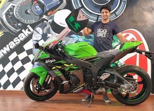 "Ếch xanh" Kawasaki Ninja ZX-10R KRT 2020 về Việt Nam, giới mày râu "phấn khích"