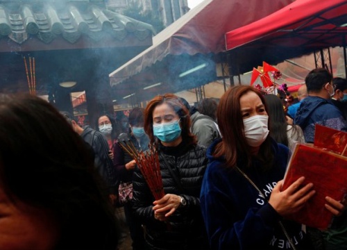 Hong Kong phát hiện hàng loạt ca nhiễm virus corona từ một ngôi chùa