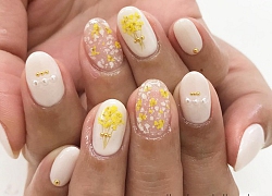 Nail cảm hứng hoa cỏ xinh mê mẩn, diện mùa xuân là chuẩn không cần chỉnh