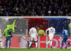 Nghiệt ngã đối đầu Lyon Juventus: Ngôi sao đổ máu, tượng đài tịt ngòi