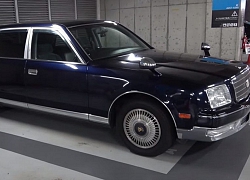 "Phát choáng" với tiếng nổ như siêu xe từ động cơ V12 của Toyota Century