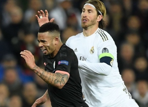 Ramos sánh ngang Ibrahimovic sau khi bị đuổi khỏi sân