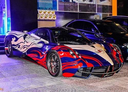 Siêu xe Pagani Huayra tại Việt Nam khoác lên mình lớp decal độc lạ