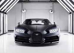 Ông hoàng tốc độ Bugatti Chiron chạy thử phiên bản bí ẩn, bị người dân bắt gặp