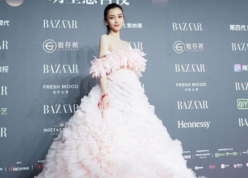 Đúng là nữ hoàng của mọi nữ hoàng, Angela Baby phá đảo Cbiz với số lần diện váy Haute Couture, bỏ xa Dương Mịch và nhiều mỹ nhân