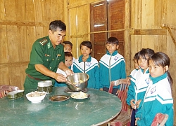 Hiệu quả lớn từ mô hình "Con nuôi đồn biên phòng"