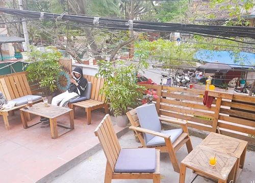 HOT: Quán cafe nổi tiếng Hà Nội bị tố "vô văn hóa", dân mạng đồng loạt tặng bão 1 sao vì chủ quán chửi khách: Mày đến không biết mở mồm chào hỏi ai à?