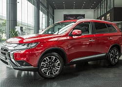 So sánh nhanh Mitsubishi Outlander 2020 và Mazda CX-5 2020