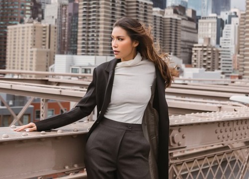 Minh Tú lại tiếp tục tung bộ ảnh street style sành điệu tại New York