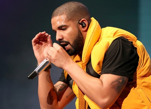 Ngày phát hành album vẫn còn giấu kín, Drake đã tung "vèo vèo" hai đĩa đơn cùng lúc